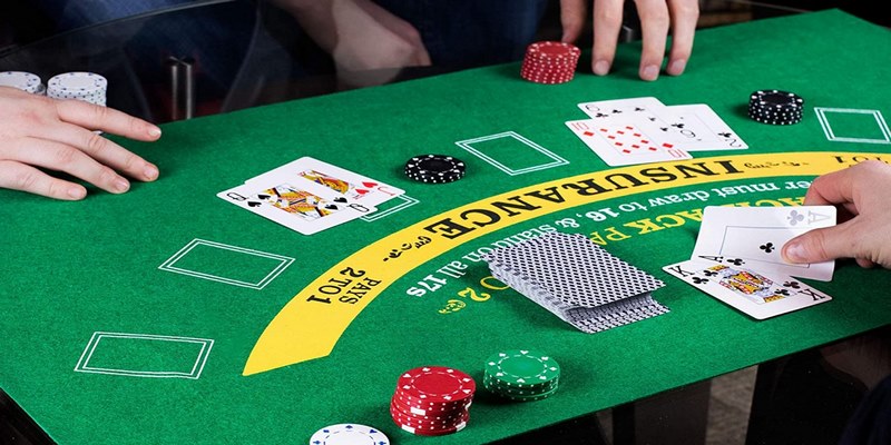 Luật rút bài Blackjack rất đơn giản 